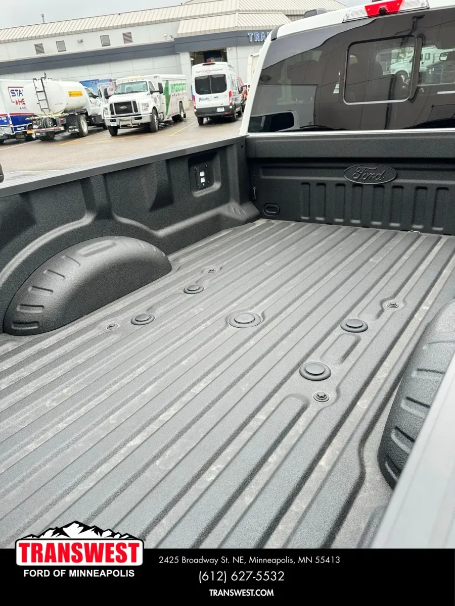 2026 Ford Super Duty F-350 Platinum | Photo 3 of 19