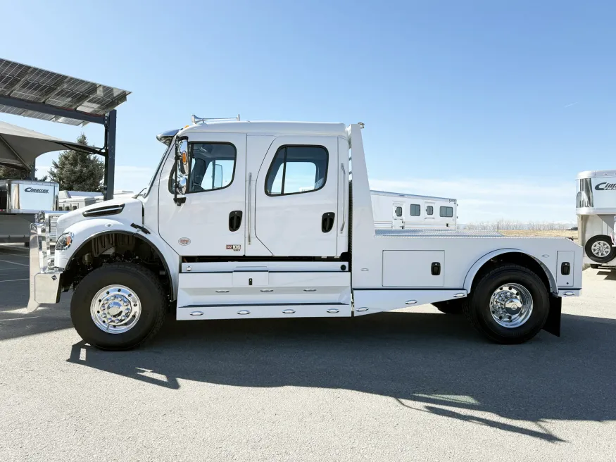 2025 Freightliner M2 106 Plus Summit Hauler | Photo 3 of 24
