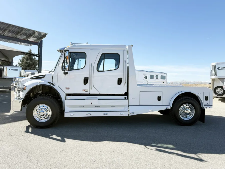 2025 Freightliner M2 106 Plus Summit Hauler | Photo 3 of 24