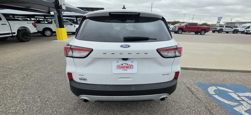 2022 Ford Escape | Photo 7 of 28