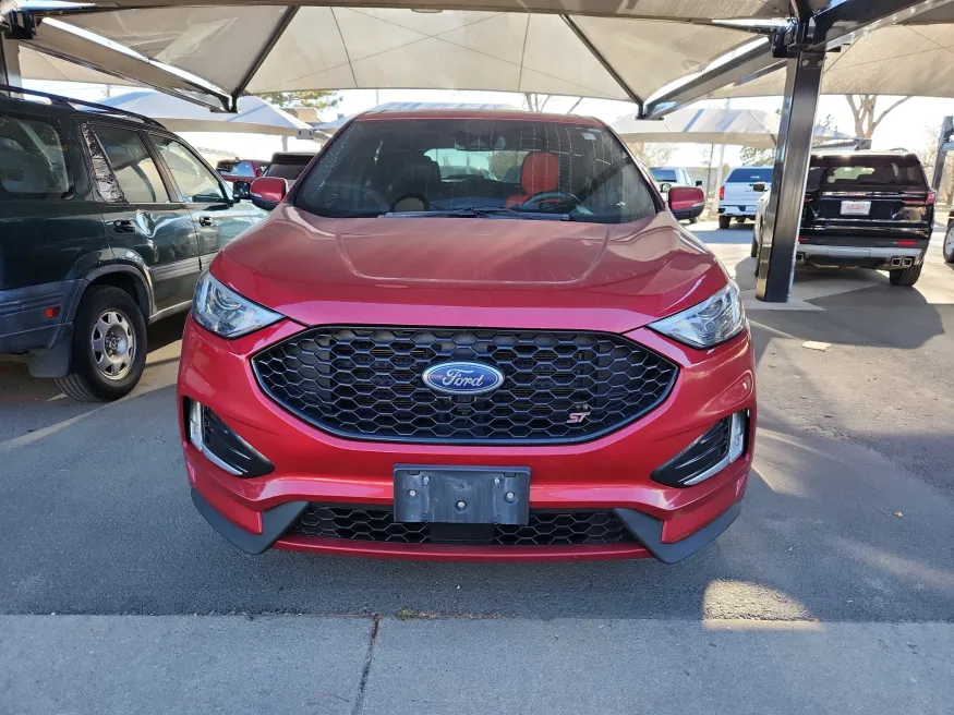 2021 Ford Edge ST | Photo 1 of 3