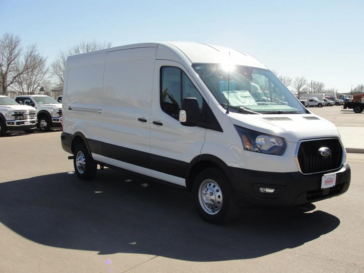 2024 Ford Transit | Photo 7 of 13