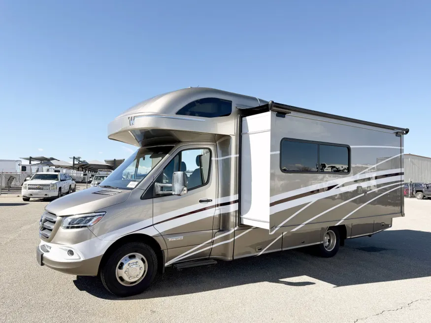 2021 Winnebago Navion 24D | Photo 19 of 24