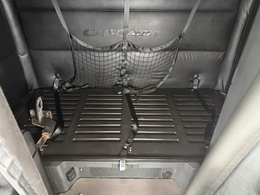 2024 Freightliner Cascadia | Photo 8 of 9