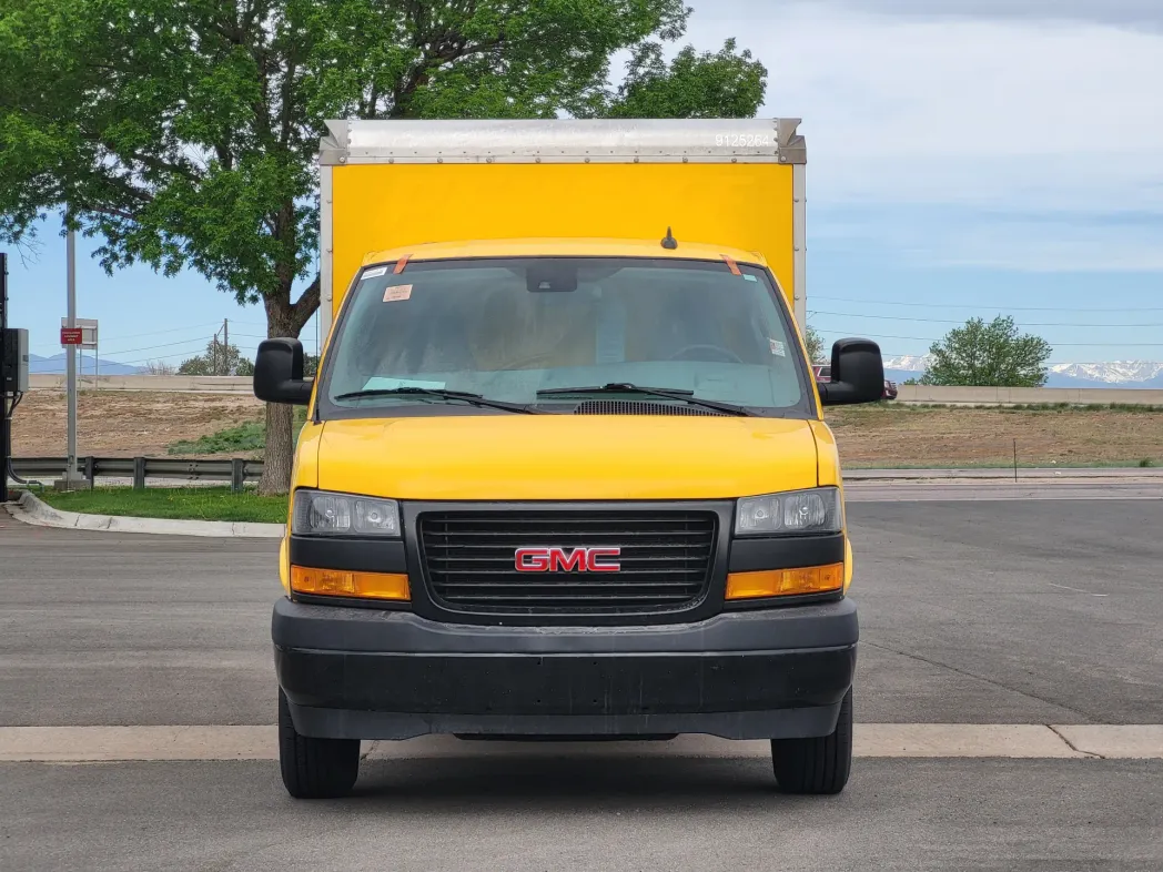 2021 GMC Savana Commercial Cutaway CUTWAY 