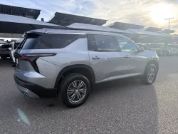 2025 Chevrolet Traverse AWD LT | Thumbnail Photo 4 of 22