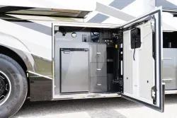 2027 Emerald Luxury Coaches Prevost H3-45 Quad Slide | Thumbnail Photo 31 of 33