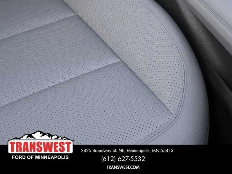 2026 Ford Explorer Platinum | Photo 15 of 23