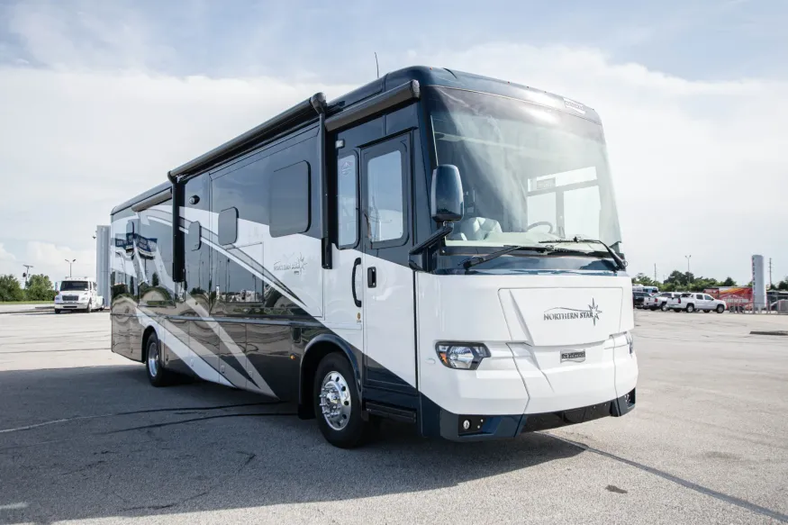 2026 Newmar Northern Star 3709 | Photo 8 of 27