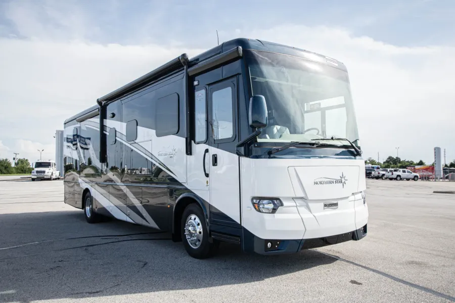 2026 Newmar Northern Star 3709 | Photo 8 of 27