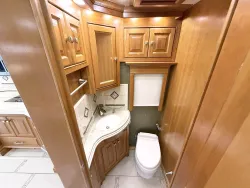 2013 Tiffin Zephyr | Thumbnail Photo 13 of 32