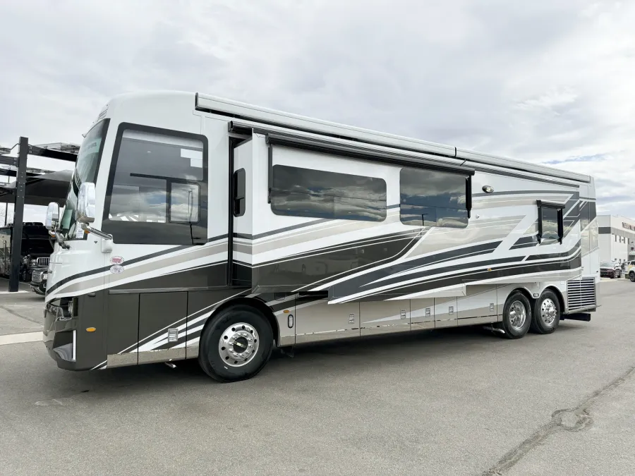 2026 Newmar Dutch Star 4081 | Photo 23 of 30