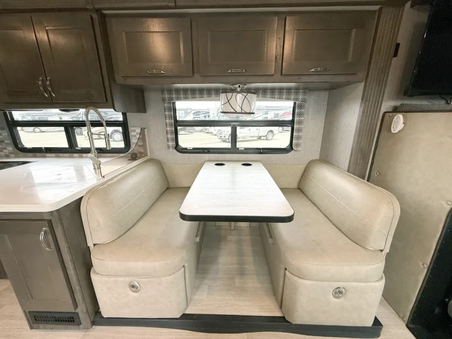 2022 Nexus Rebel 30R | Photo 8 of 22