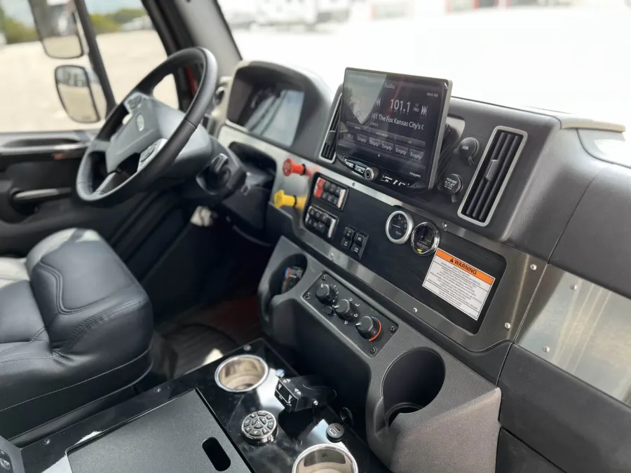 2024 Freightliner M2 106 Bolt | Photo 17 of 33