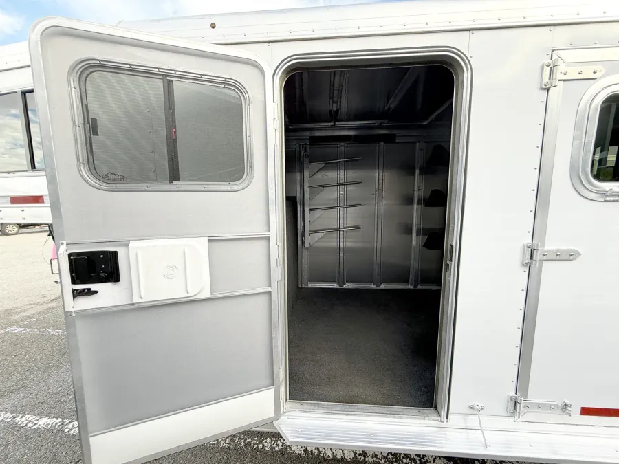 2020 Featherlite 3HGN | Photo 13 of 17