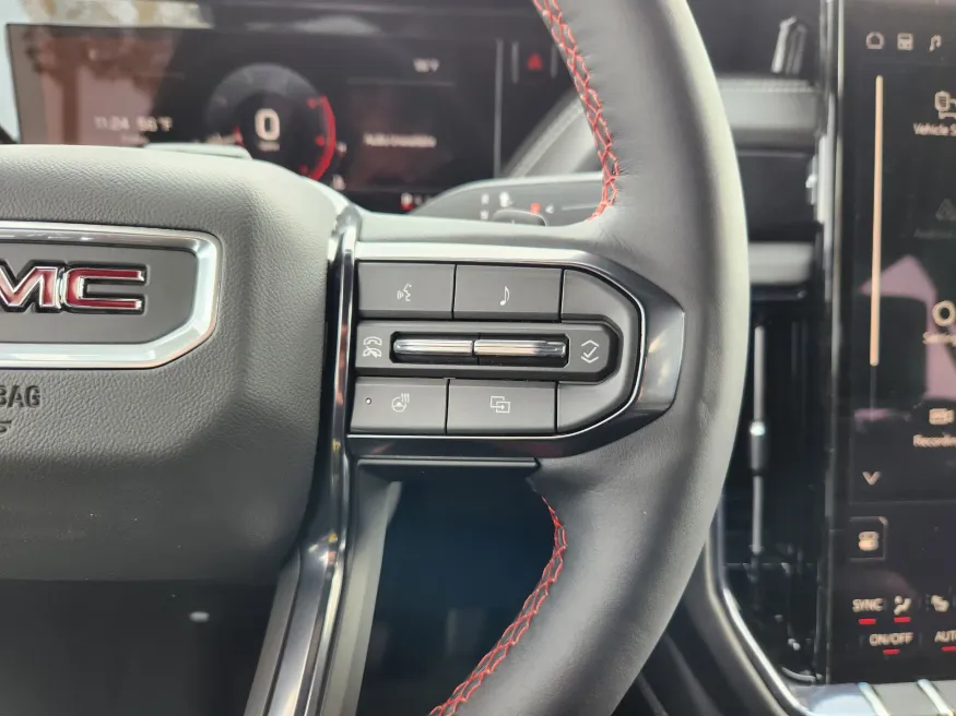 2026 GMC Yukon AT4 Ultimate | Photo 27 of 33