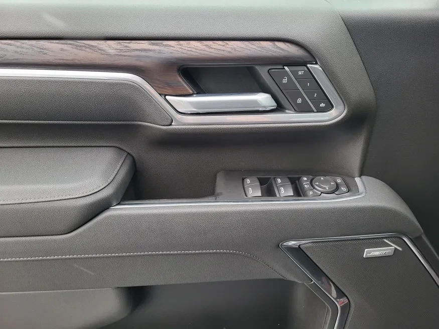 2026 GMC Sierra 2500HD SLT | Photo 19 of 25