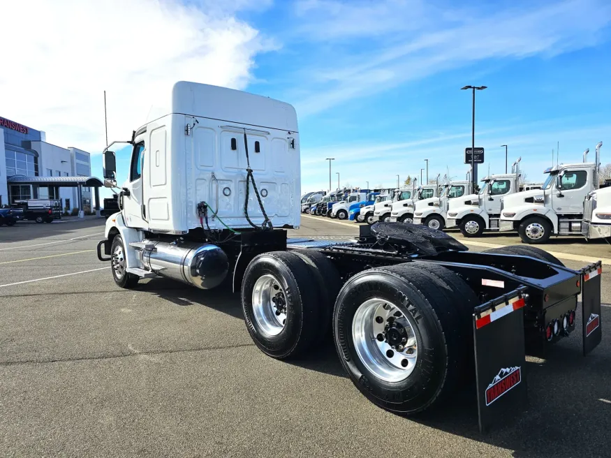 2025 Western Star 47X | Photo 7 of 19