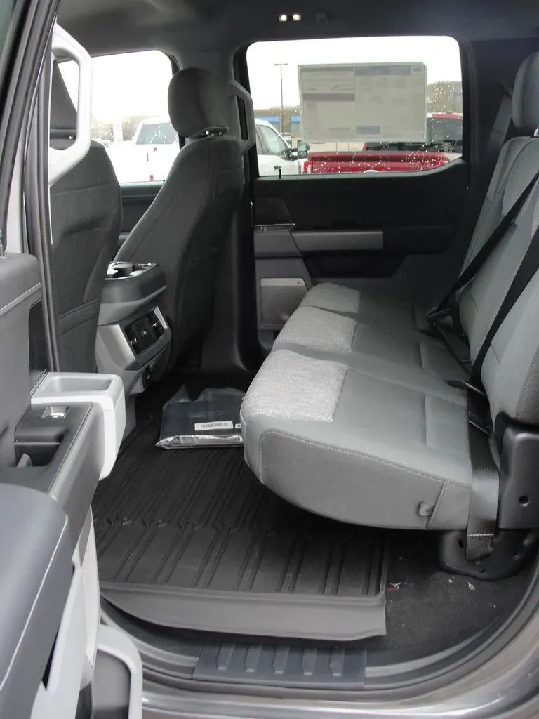 2026 Ford Super Duty F-250 XLT | Photo 9 of 14