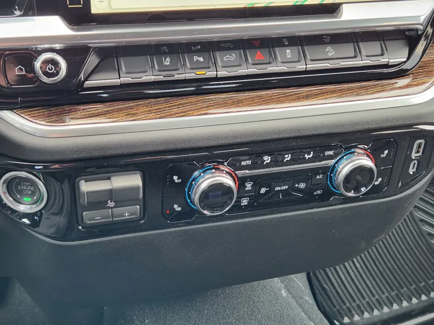 2026 GMC Sierra 2500HD SLE | Photo 13 of 20