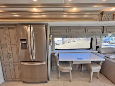 2023 Newmar London Aire 4551 | Thumbnail Photo 9 of 34