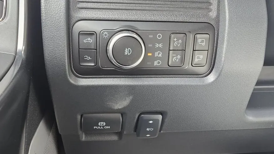 2026 Ford Super Duty F-250 | Photo 15 of 35