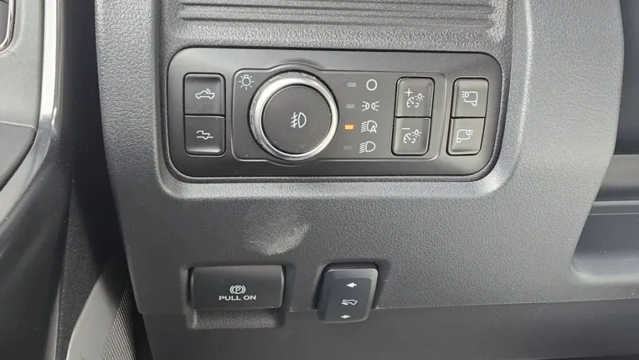 2026 Ford Super Duty F-250 | Photo 15 of 35