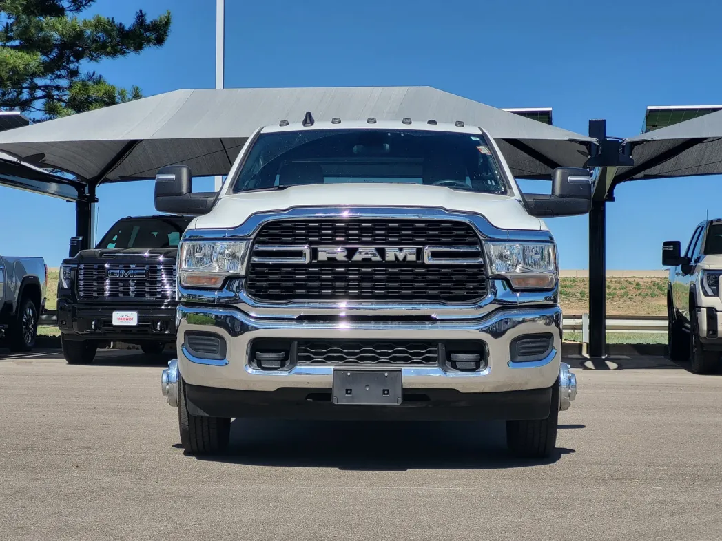2024 RAM 3500 Chassis Cab SLT 
