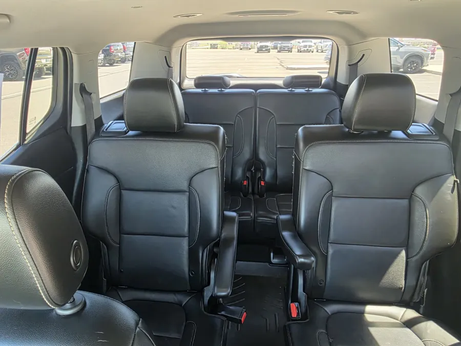 2020 GMC Acadia SLT | Photo 21 of 27