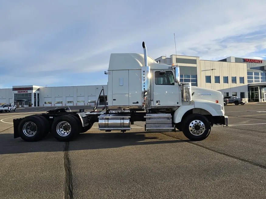 2021 Western Star 4900SA | Photo 5 of 20