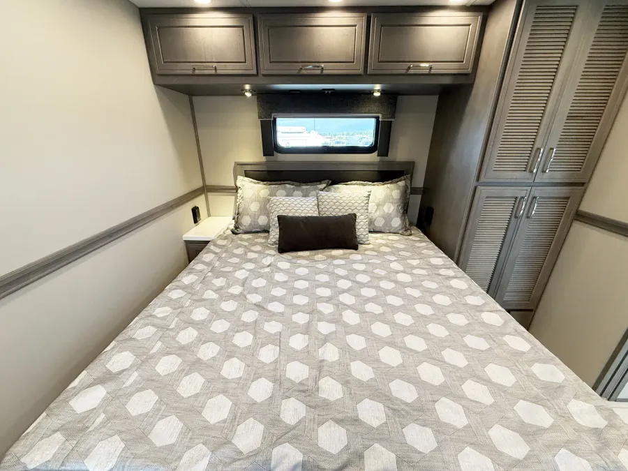 2026 Renegade Explorer 40EBH | Photo 18 of 31