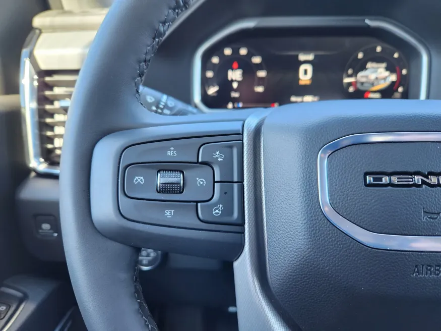 2026 GMC Sierra 2500HD Denali | Photo 23 of 31