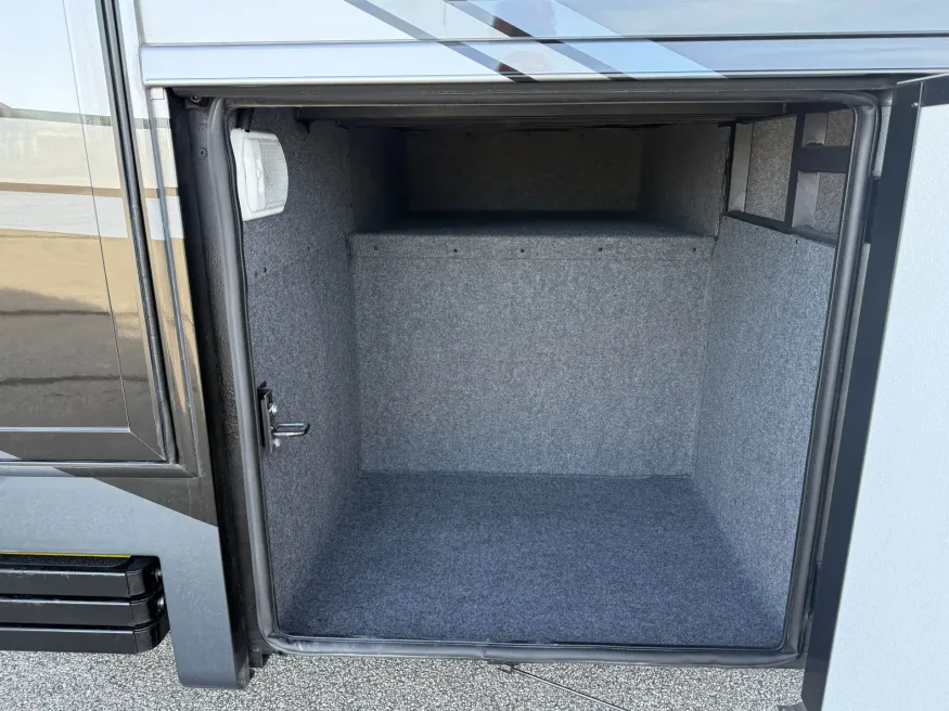 2026 Newmar Grand Star 3444 | Photo 37 of 47