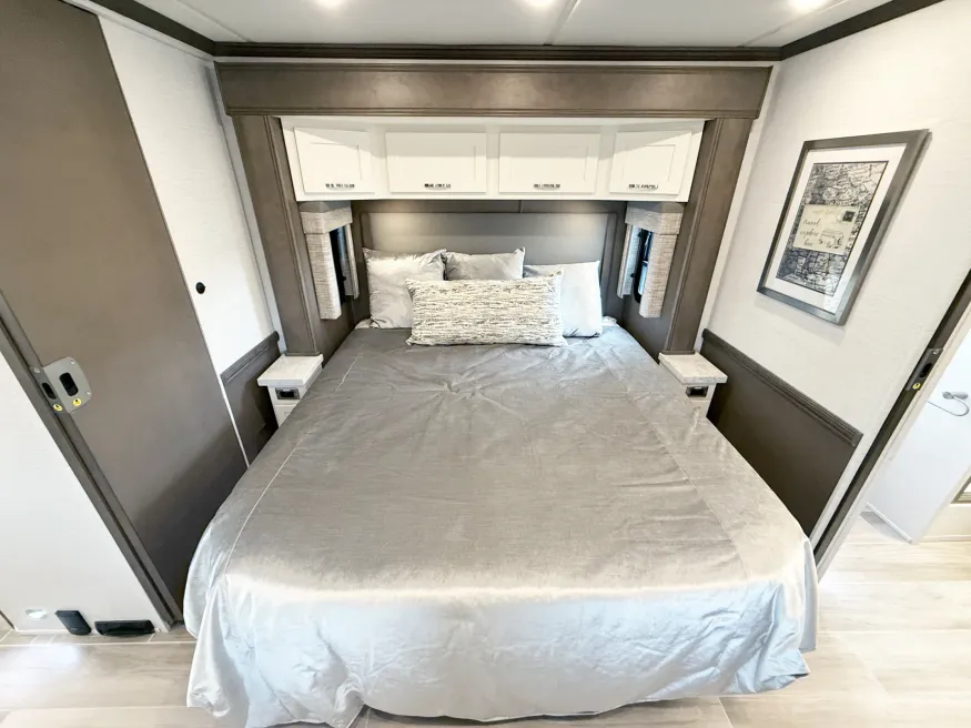 2026 Newmar Super Star 4159 | Photo 15 of 27