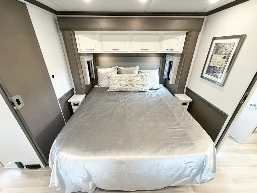 2026 Newmar Super Star 4159 | Photo 15 of 27