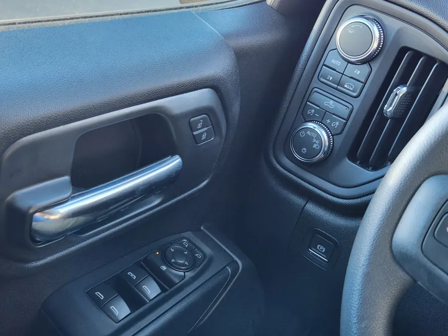 2026 GMC Sierra 1500 Pro | Photo 14 of 20