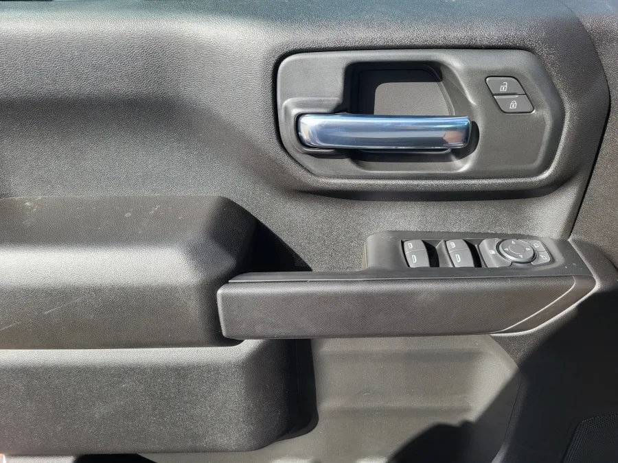 2026 GMC Sierra 3500HD Pro | Photo 17 of 23