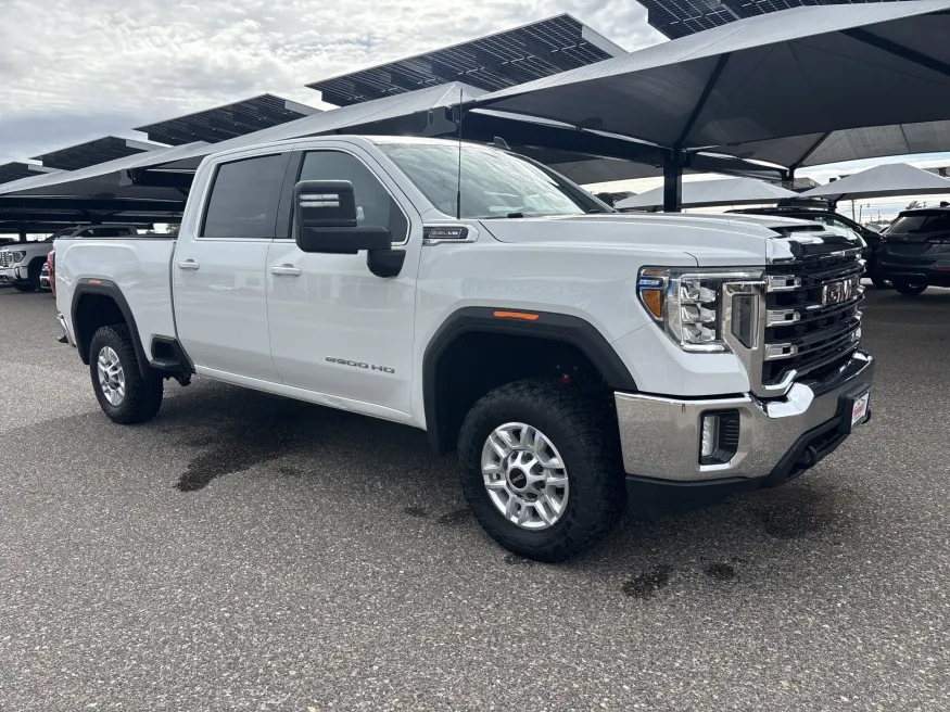 2022 GMC Sierra 2500HD SLE | Photo 6 of 19