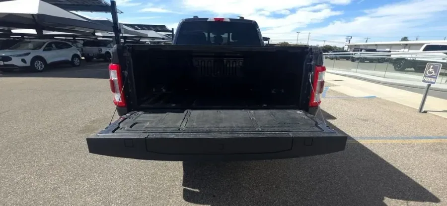 2021 Ford F-150 | Photo 9 of 32