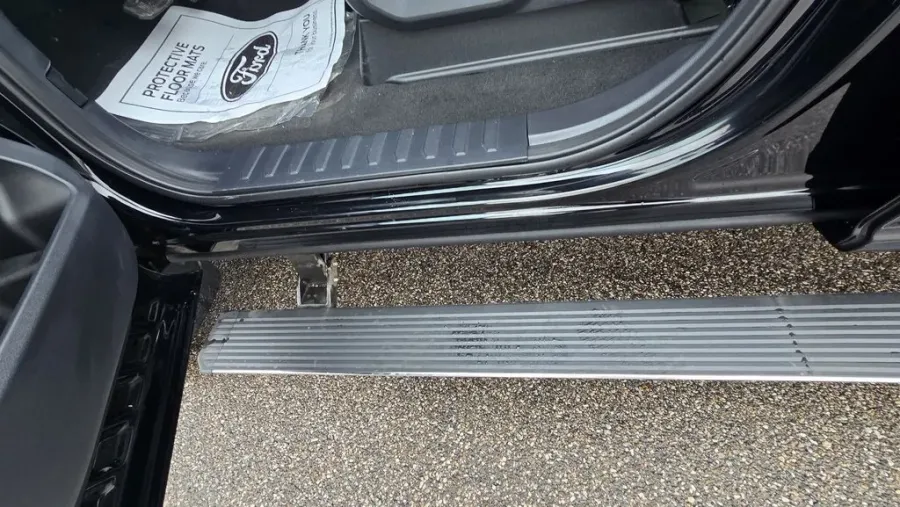 2026 Ford Super Duty F-250 | Photo 1 of 35