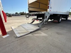 2025 Isuzu FTR | Thumbnail Photo 14 of 16