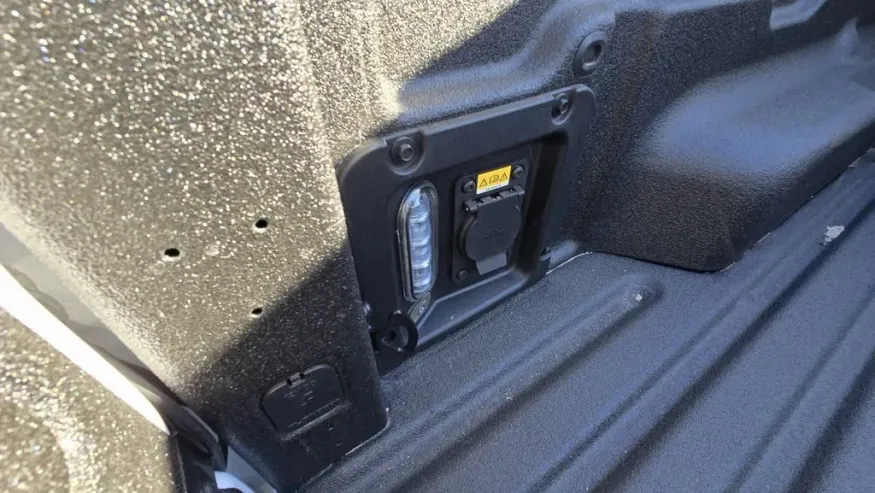 2025 Ford Maverick | Photo 9 of 32