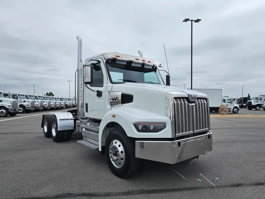 2022 Western Star 49X | Photo 3 of 16