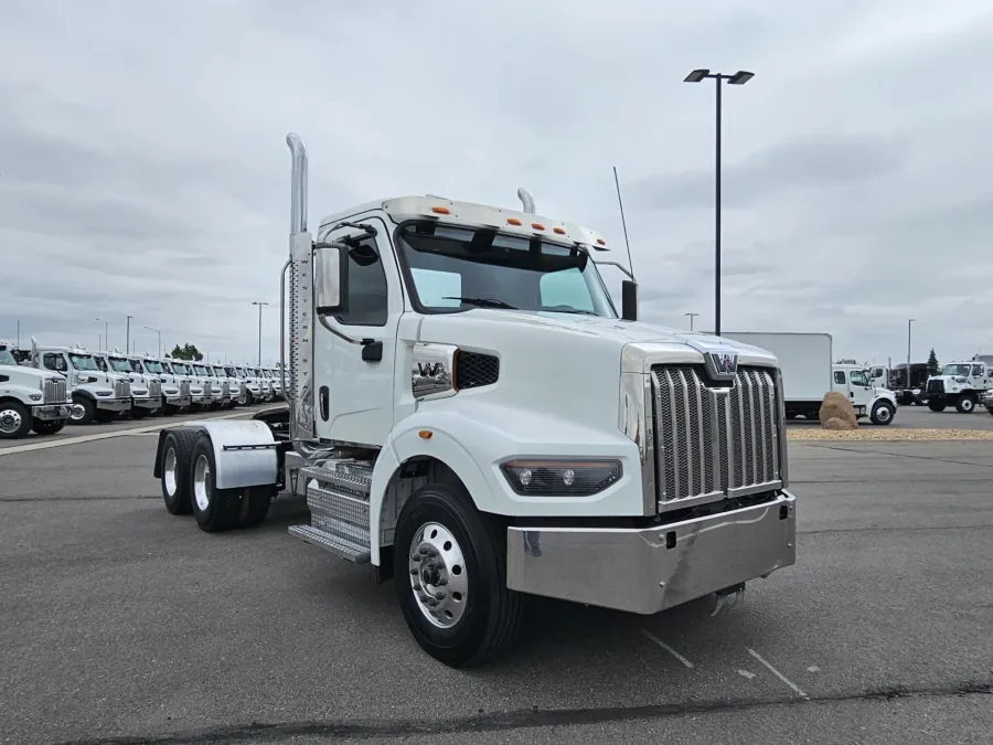 2022 Western Star 49X | Photo 3 of 16