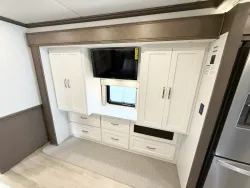 2026 Newmar Super Star 4159 | Thumbnail Photo 14 of 27