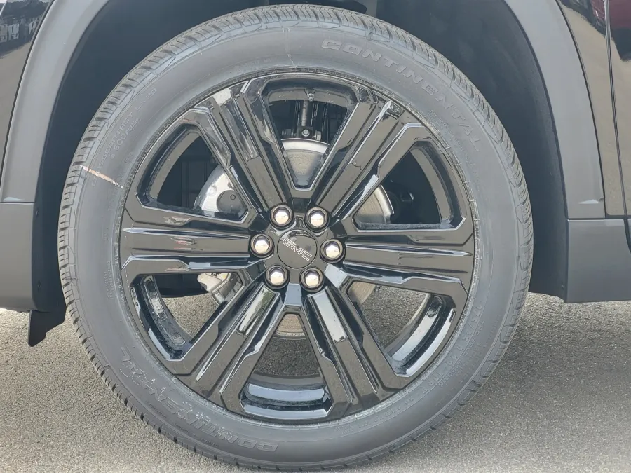 2026 GMC Acadia AWD Elevation | Photo 9 of 26