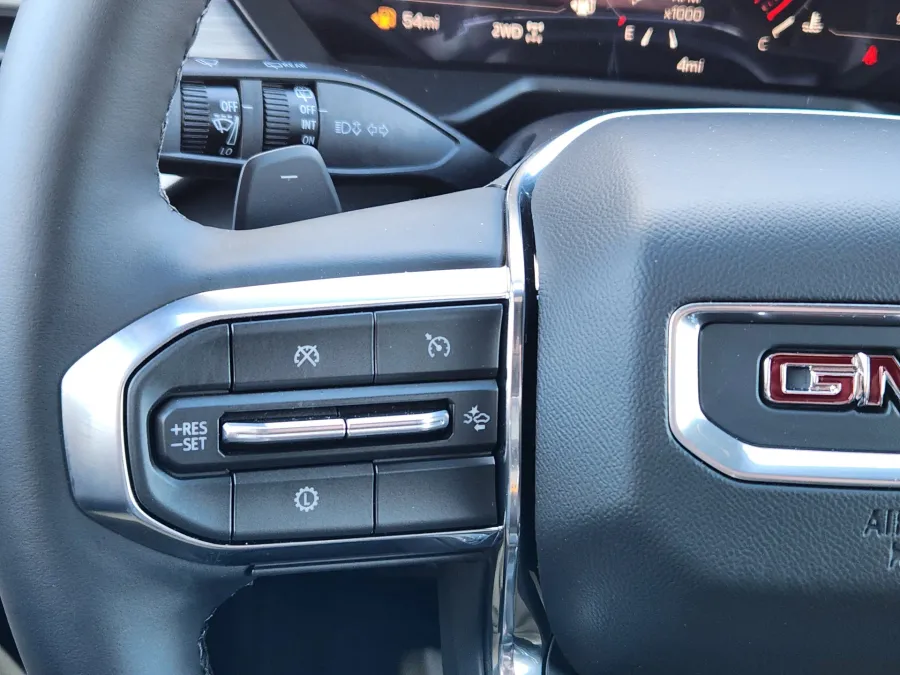 2026 GMC Acadia AWD Elevation | Photo 14 of 22