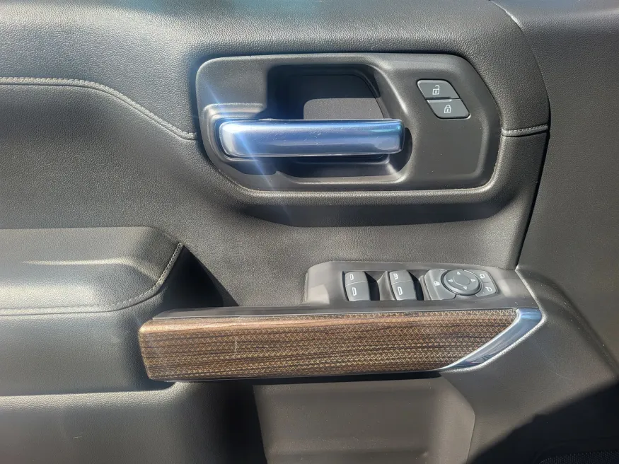 2020 Chevrolet Silverado 1500 RST | Photo 18 of 24