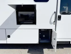 2026 Renegade Verona 36VSB | Thumbnail Photo 23 of 28