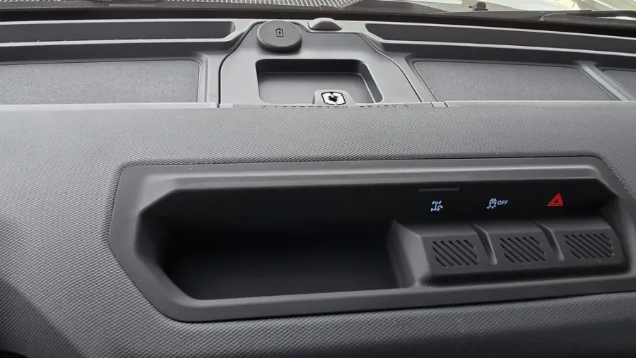 2025 Ford Bronco | Photo 17 of 29